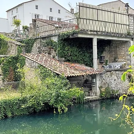 No12 Bed & Breakfast Mansle-les-Fontaines