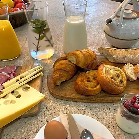 No12 Bed & Breakfast