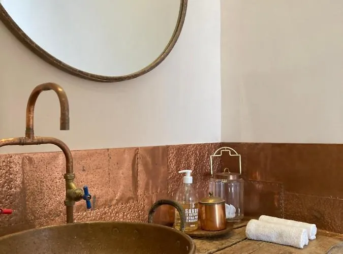 Bed & Breakfast No12